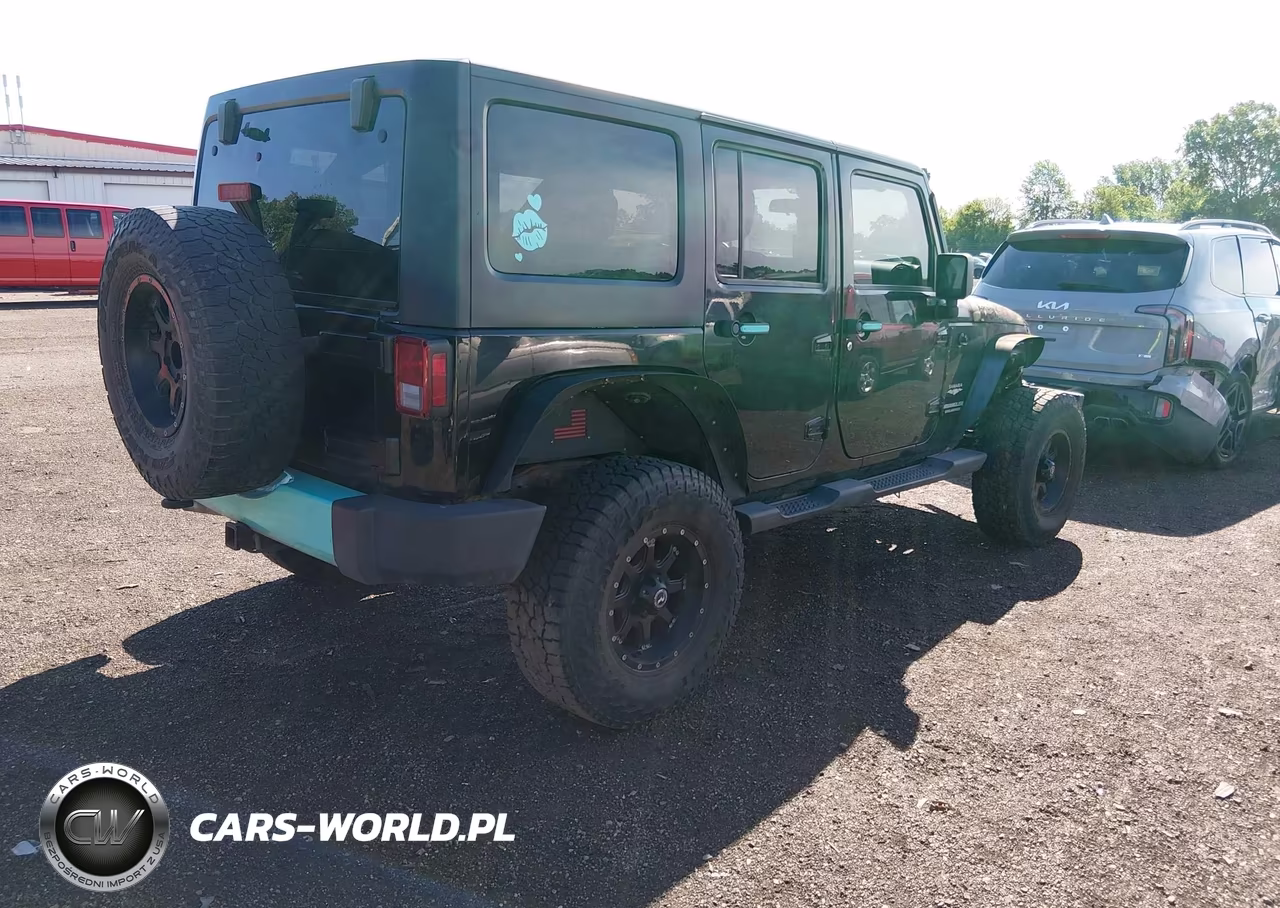 2011 Jeep Wrangler Unlimited Sahara VIN:1J4BA5H12BL587541 - 4