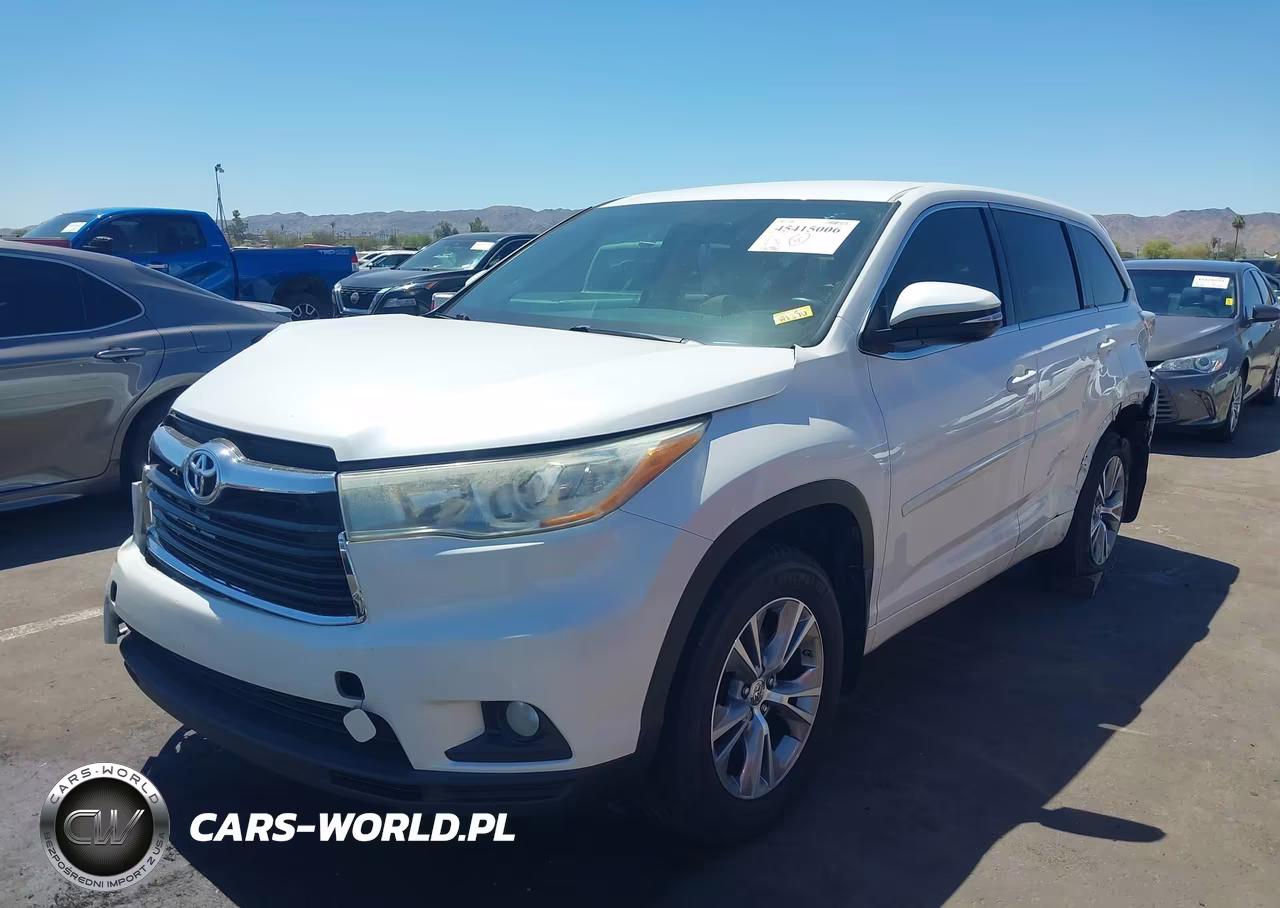 2015 Toyota Highlander Le Plus V6 VIN:5TDBKRFH1FS105379 - 2