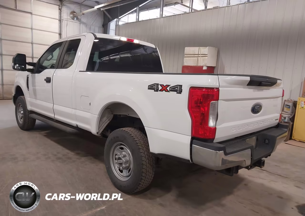2018 Ford F-250 Lariat-Xl-Xlt VIN:1FT7X2B65JEB74819 - 3