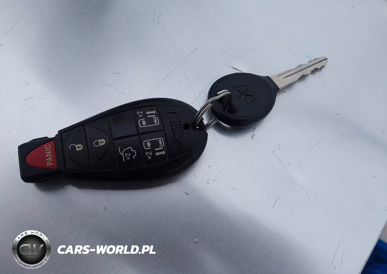 2008 Chrysler Town & Country Touring VIN:2A8HR54P78R648958 - 11