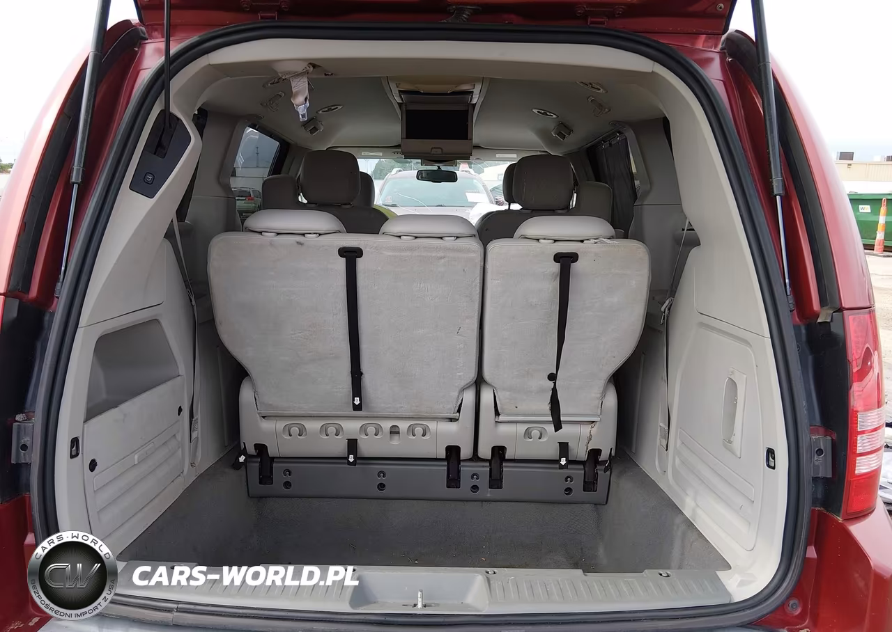 2008 Chrysler Town & Country Touring VIN:2A8HR54P78R648958 - 16