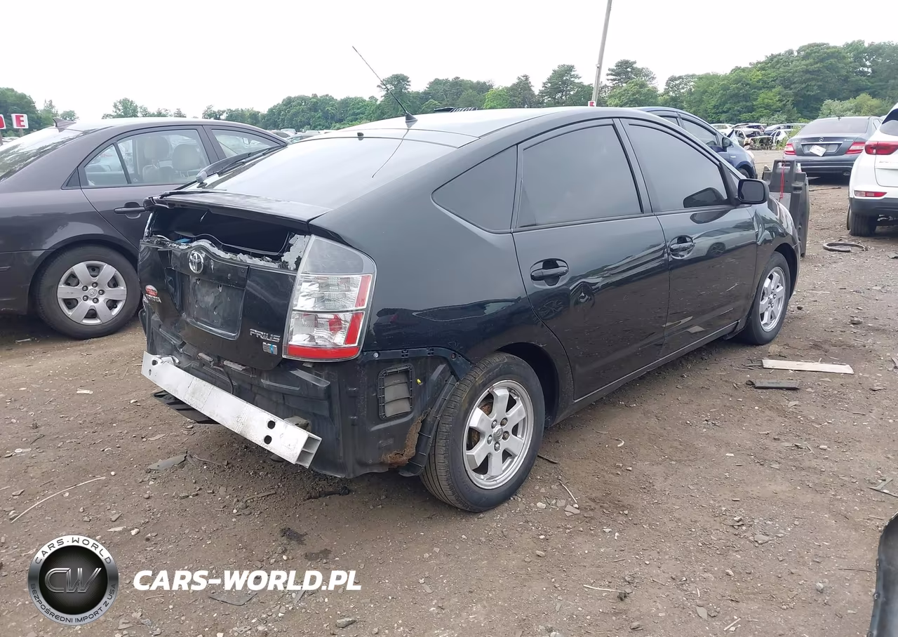 2005 Toyota Prius VIN:JTDKB20UX53008999 - 4