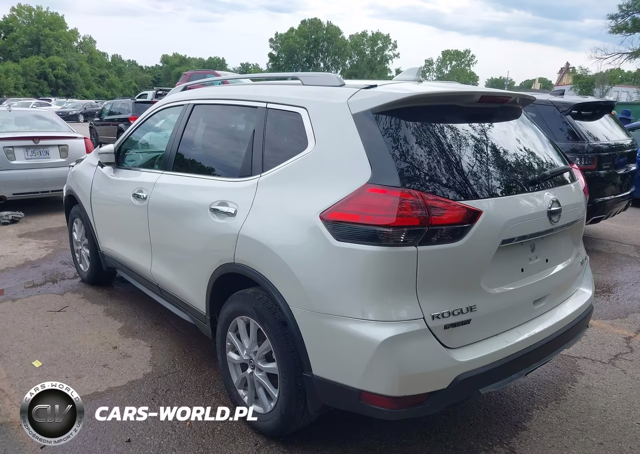 2017 Nissan Rogue Sv VIN:5N1AT2MVXHC845649 - 3
