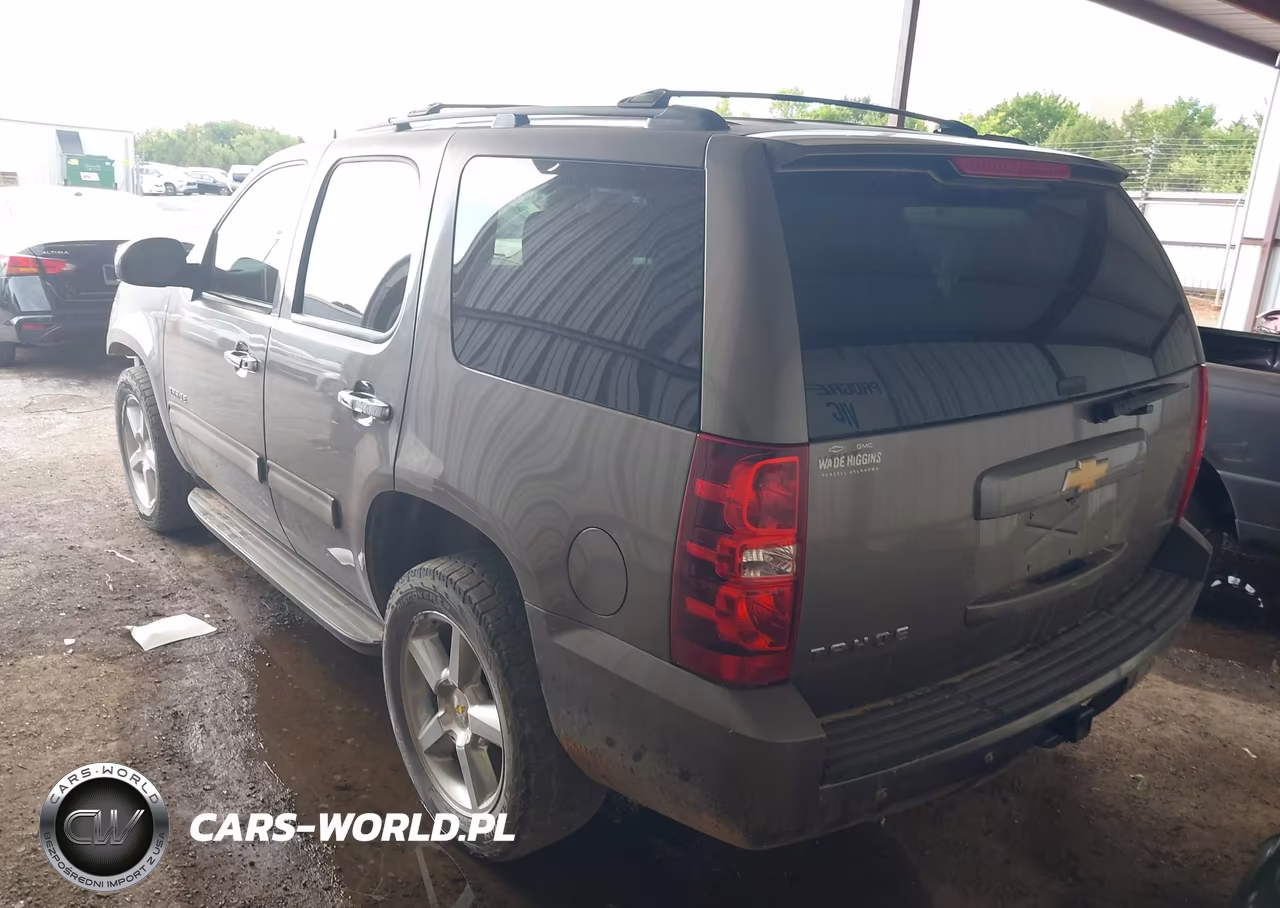 2013 Chevrolet Tahoe Ls VIN:1GNSCAE07DR172632 - 3