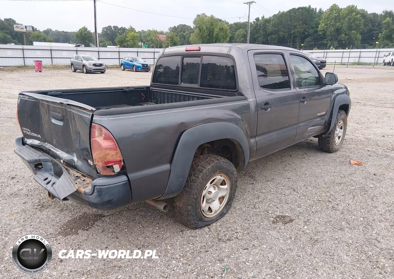 2013 Toyota Tacoma Base V6 VIN:5TFLU4EN7DX059895 - 4