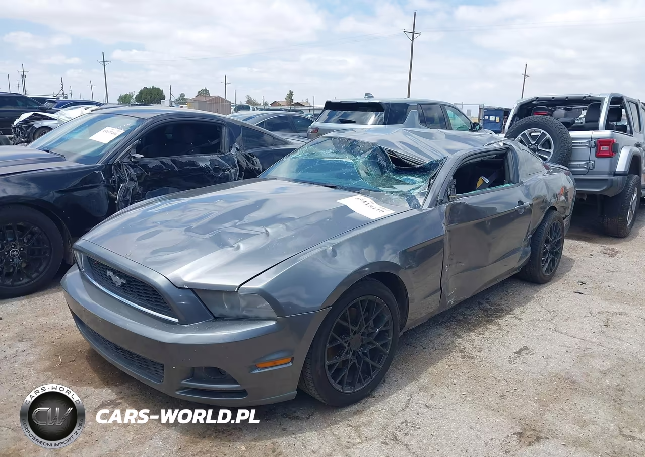 2014 Ford Mustang V6-V6 Premium VIN:1ZVBP8AM5E5302895 - 2
