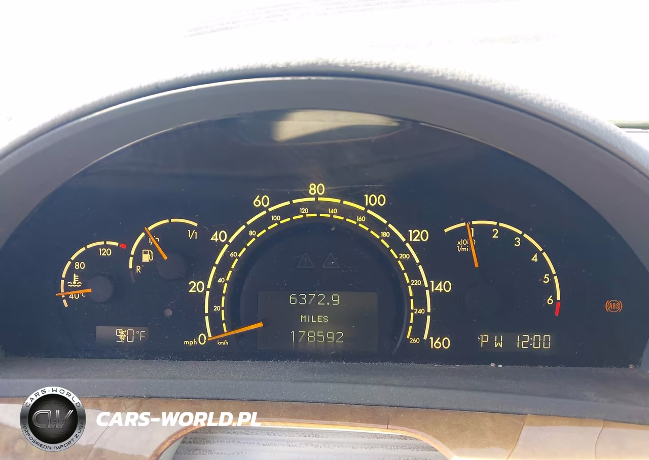2000 Mercedes-Benz S 500 VIN:WDBNG75J3YA121461 - 7