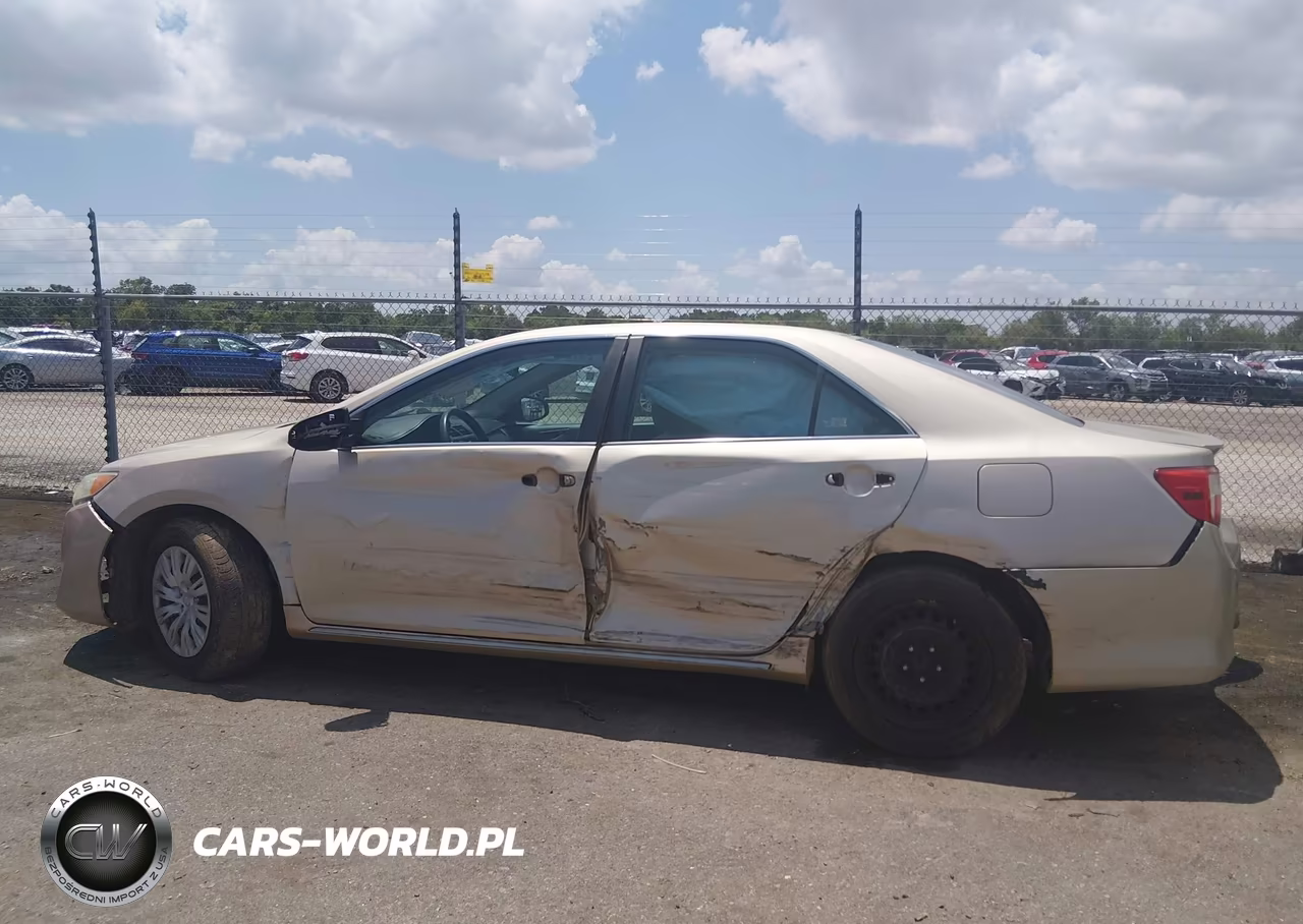2012 Toyota Camry Le VIN:4T4BF1FKXCR183539 - 13