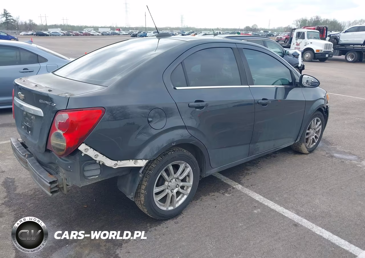 2015 Chevrolet Sonic Lt Auto VIN:1G1JC5SH2F4174903 - 4