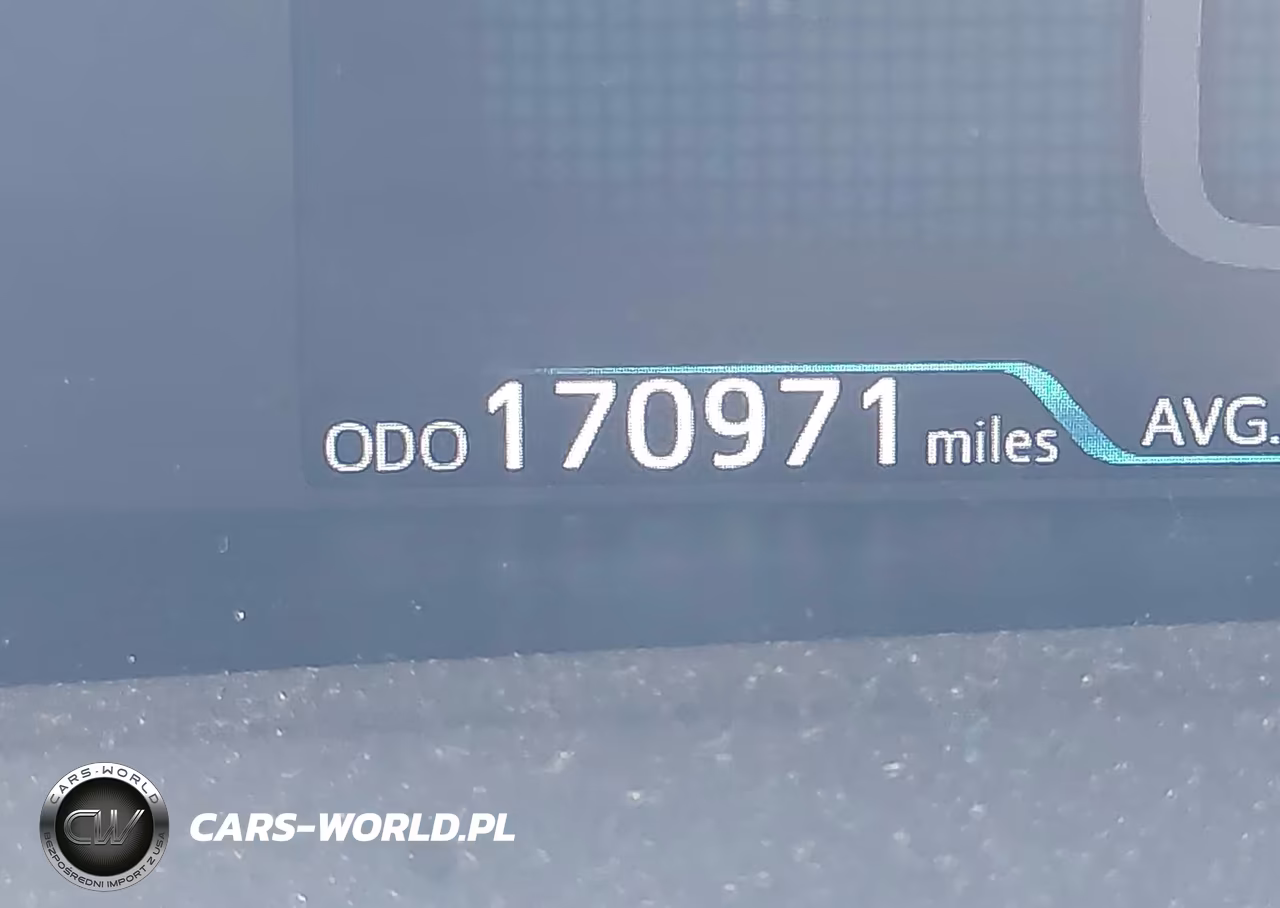 2018 Toyota Prius Two VIN:JTDKBRFU0J3060491 - 15