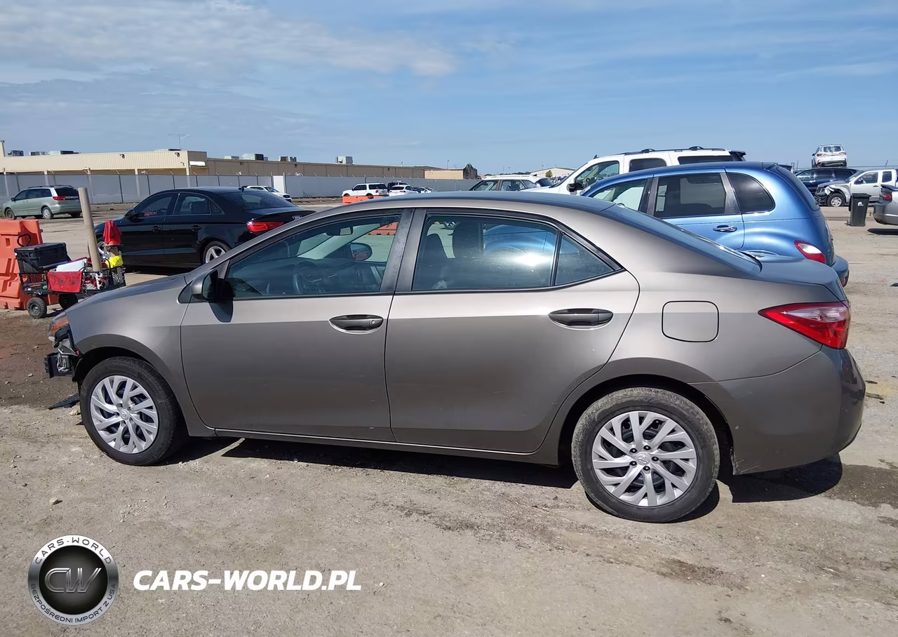 2019 Toyota Corolla Le VIN:5YFBURHE5KP874256 - 15