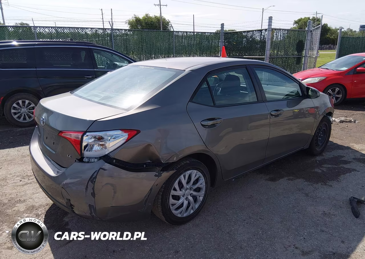 2019 Toyota Corolla Le VIN:5YFBURHE5KP874256 - 4