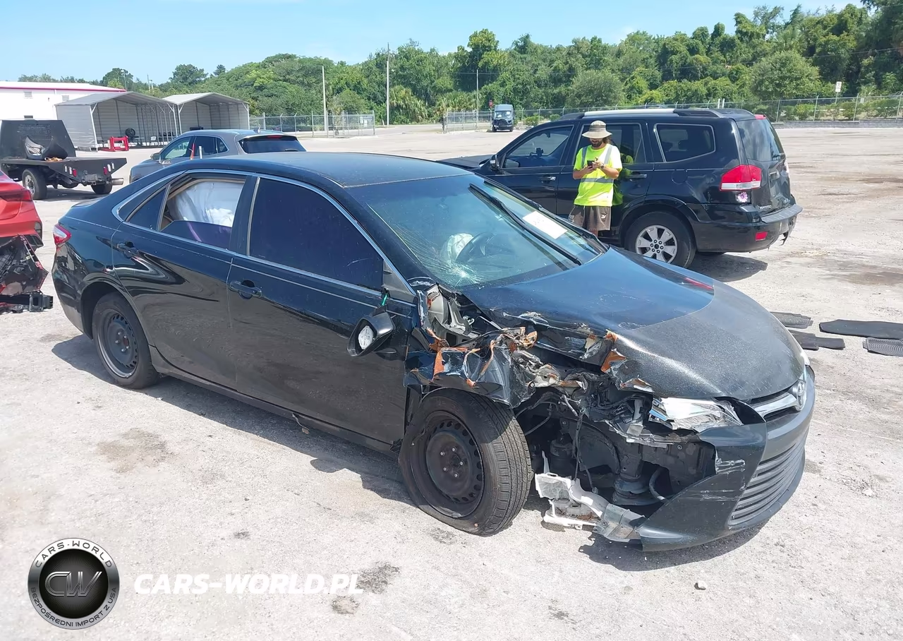 2016 Toyota Camry Le