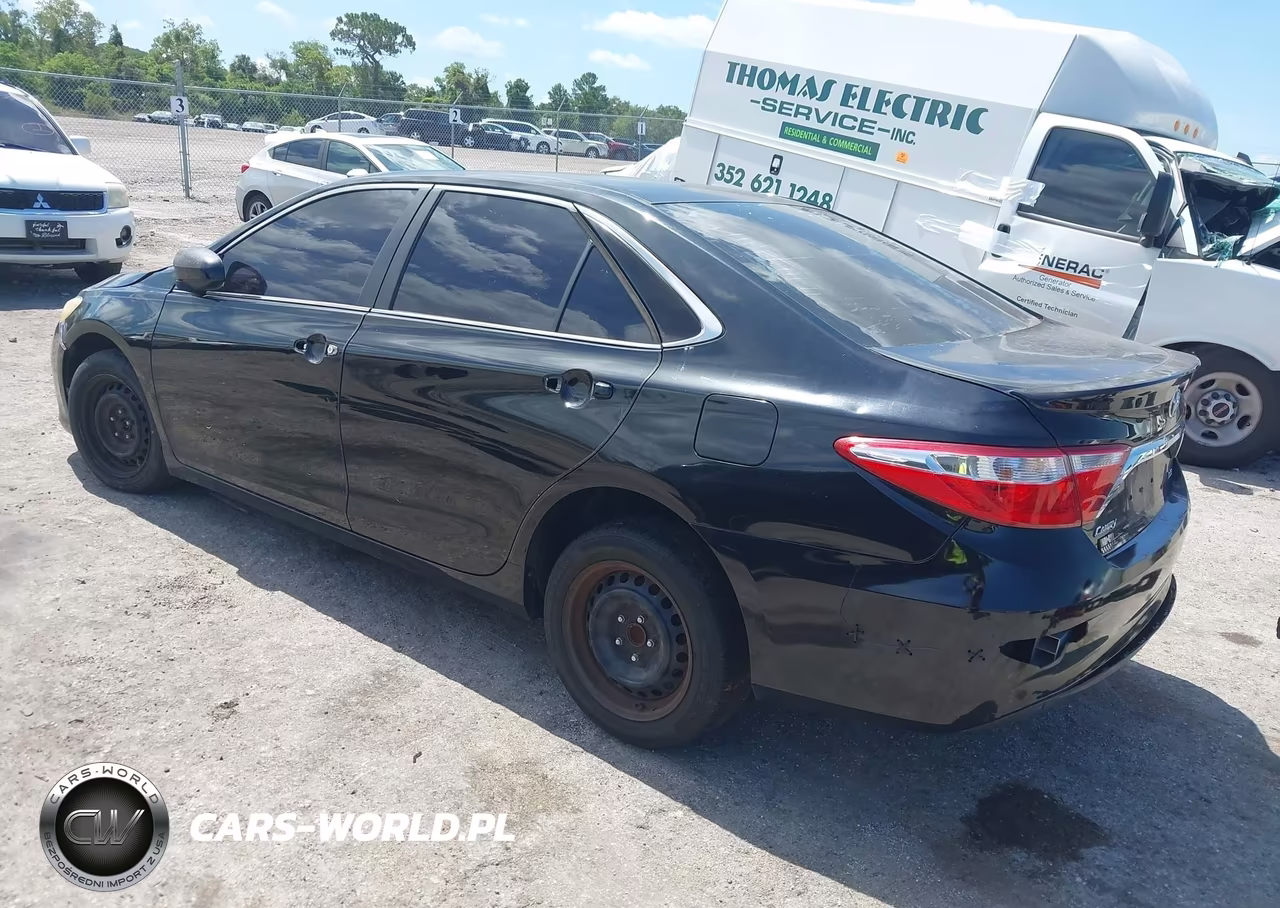 2016 Toyota Camry Le VIN:4T4BF1FK8GR549696 - 3