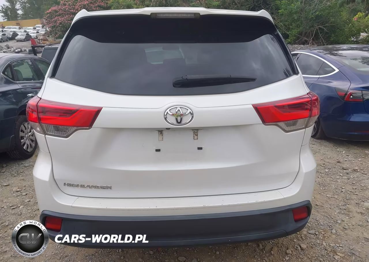 2019 Toyota Highlander Le VIN:5TDZARFH6KS047037 - 16