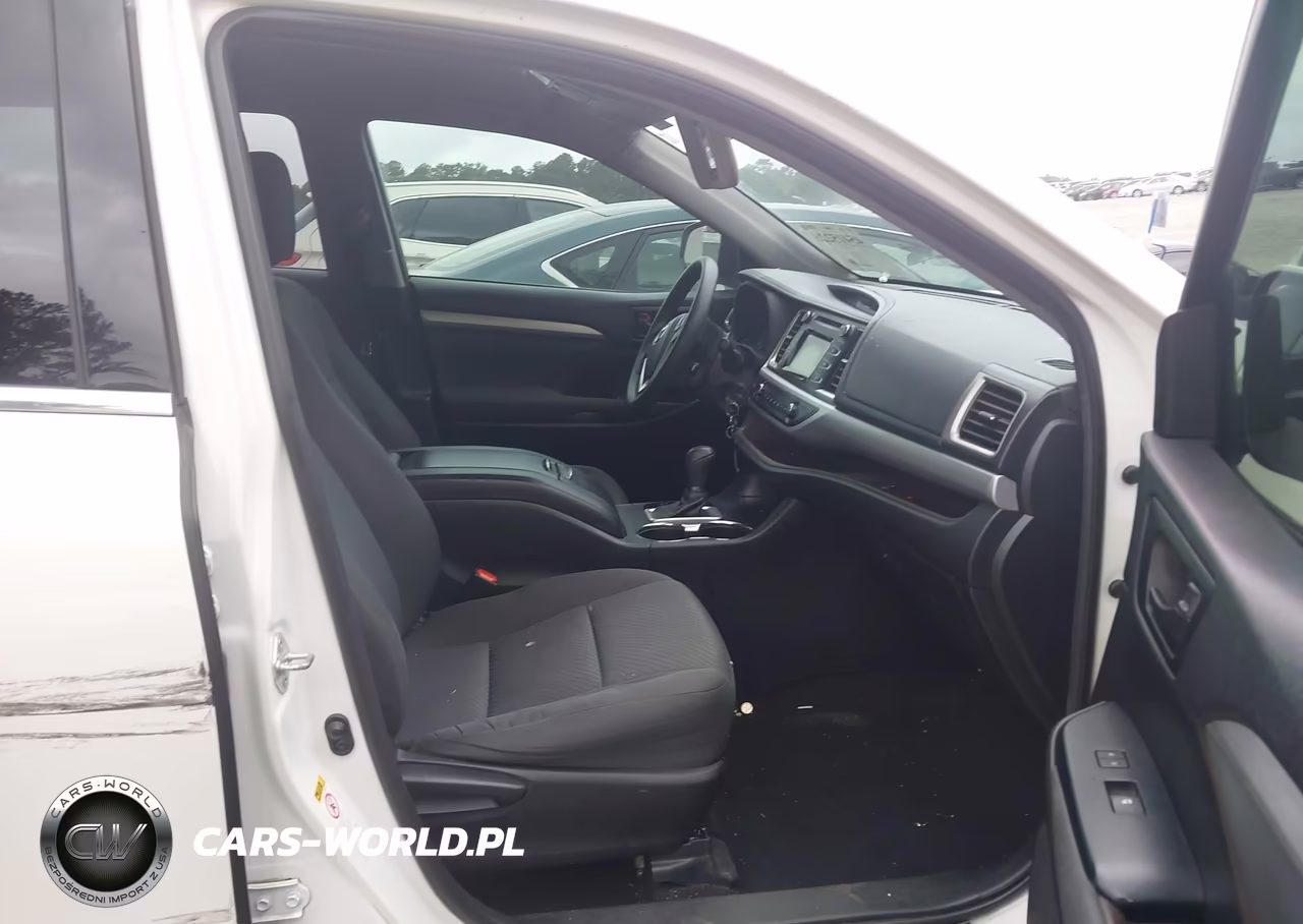 2019 Toyota Highlander Le VIN:5TDZARFH6KS047037 - 5