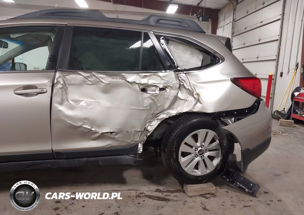 2016 Subaru Outback 2.5I Premium VIN:4S4BSBCC3G3316534 - 6