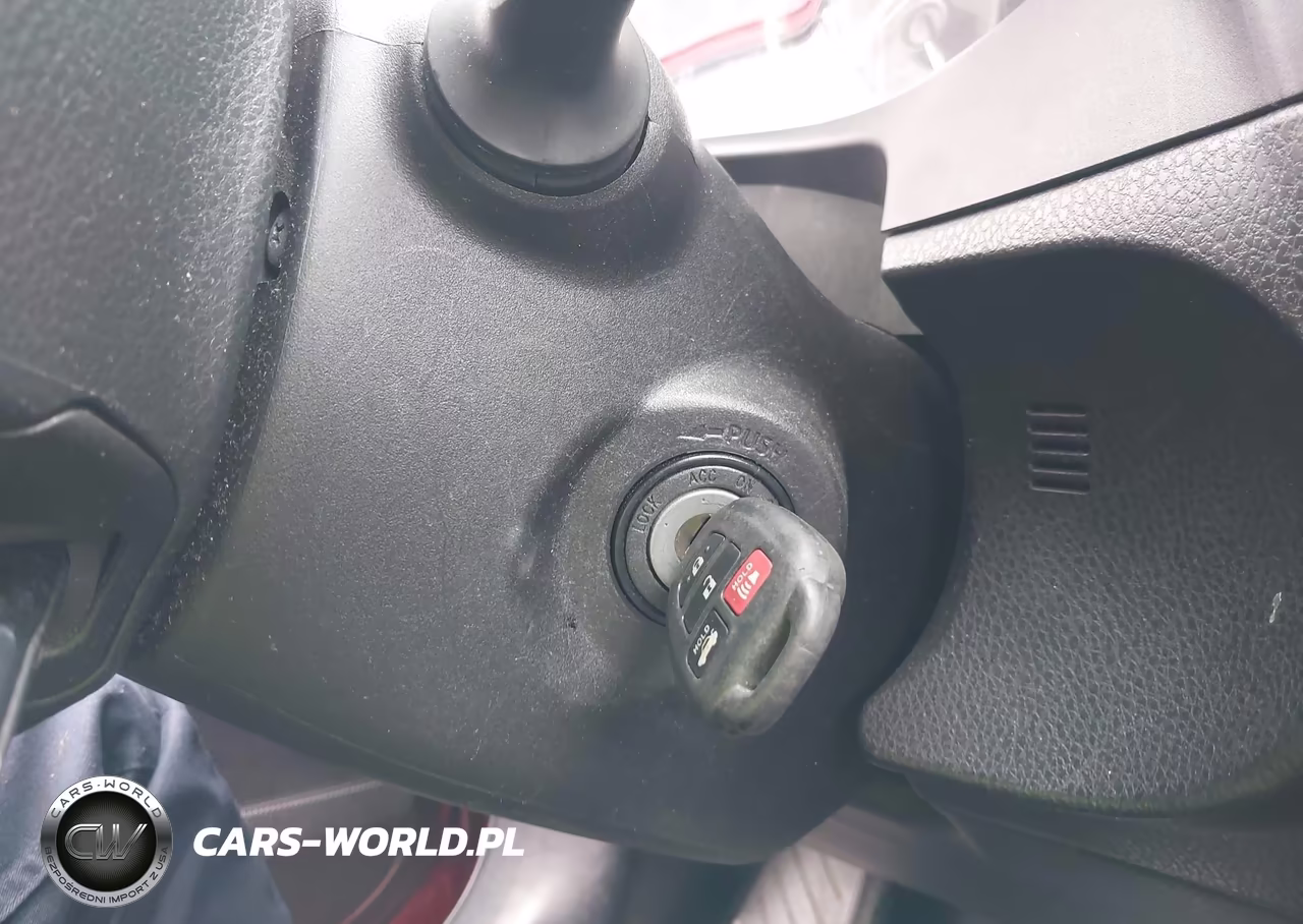 2018 Toyota Corolla Le VIN:5YFBURHE9JP825494 - 11