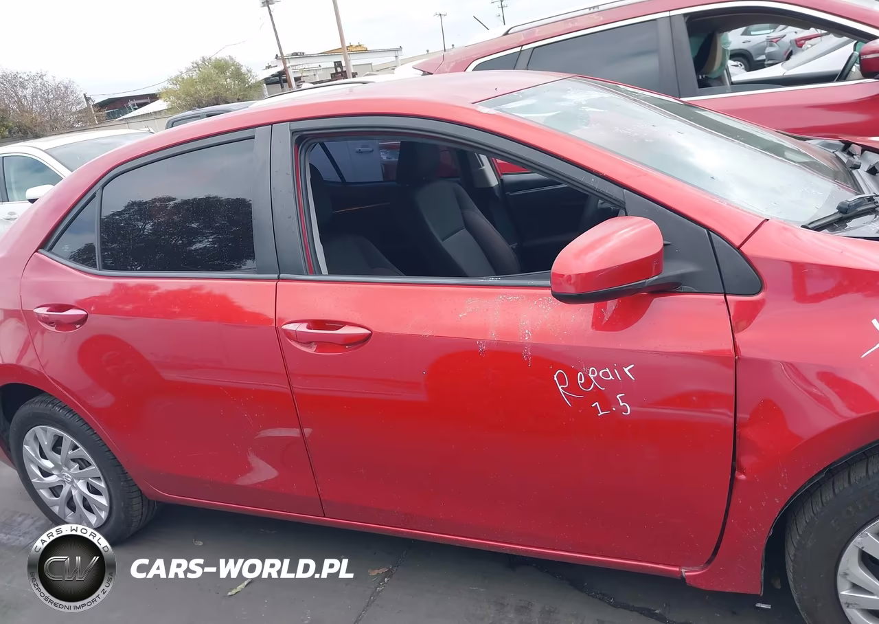 2018 Toyota Corolla Le VIN:5YFBURHE9JP825494 - 14