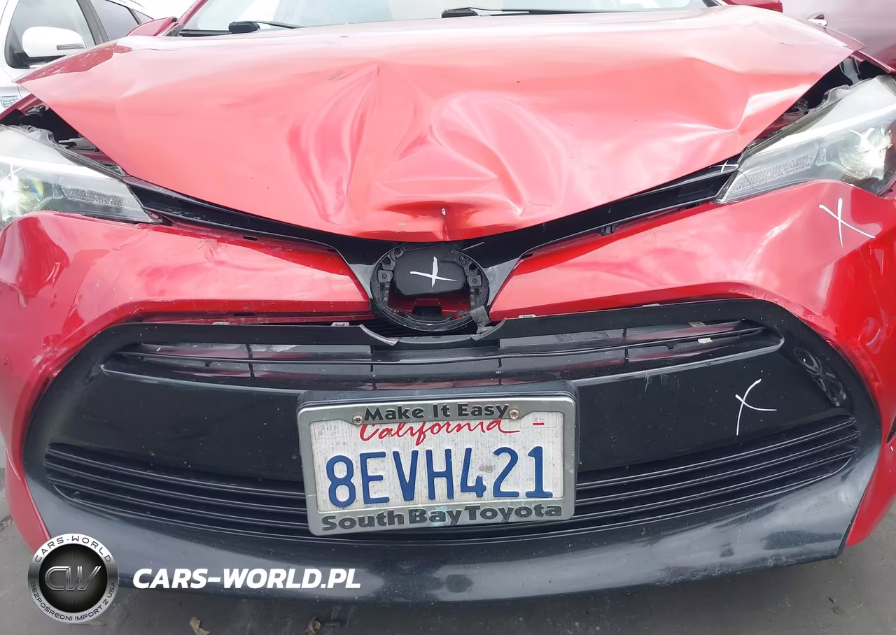 2018 Toyota Corolla Le VIN:5YFBURHE9JP825494 - 18