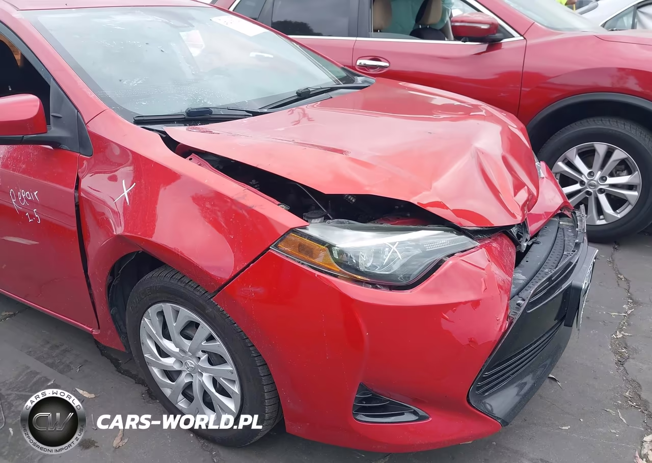 2018 Toyota Corolla Le VIN:5YFBURHE9JP825494 - 6