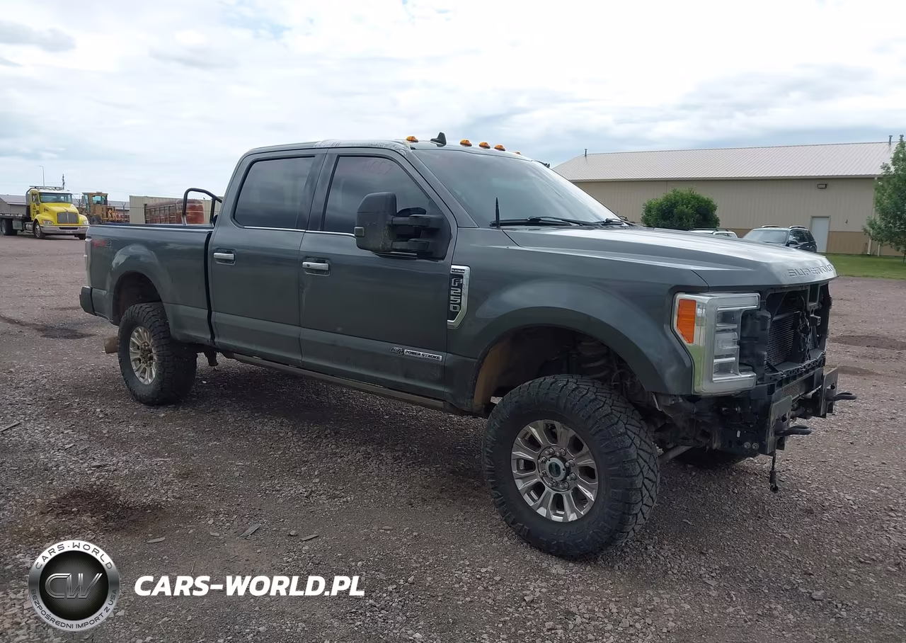 2019 Ford F-250 Platinum – zdjęcie 1 z 16