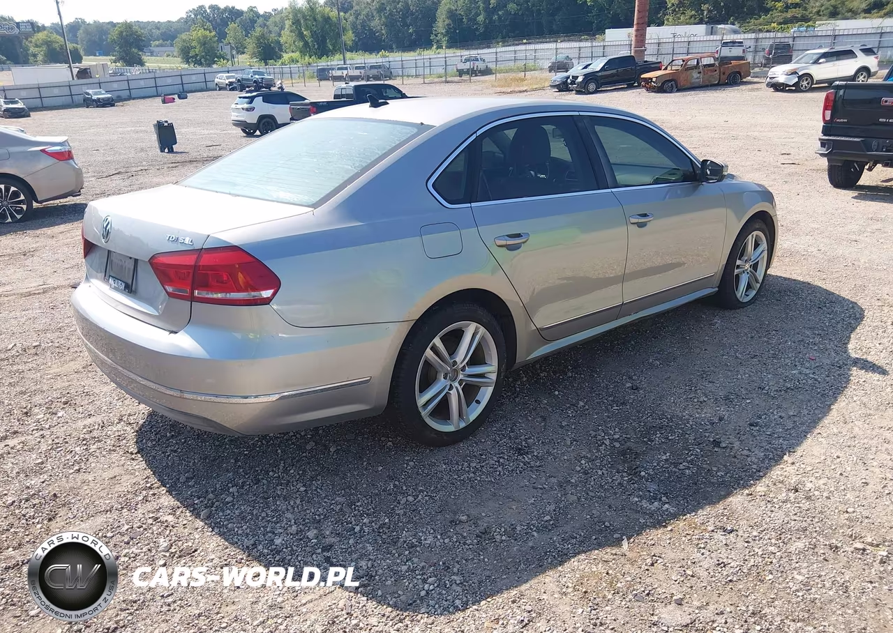 2014 Volkswagen Passat 2.0L Tdi Sel Premium VIN:1VWCN7A38EC084605 - 4