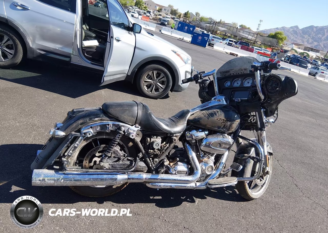 2017 Harley-Davidson Flhxs Street Glide Special VIN:1HD1KRC36HB664018 - 11