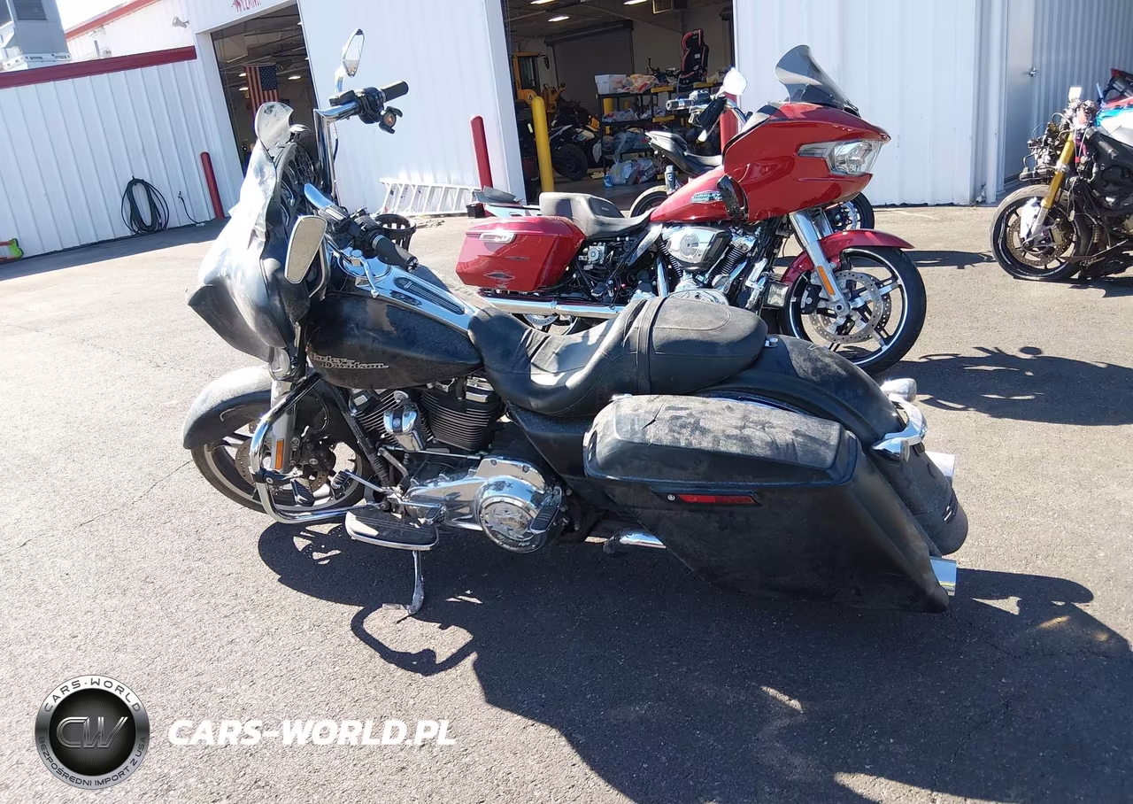 2017 Harley-Davidson Flhxs Street Glide Special VIN:1HD1KRC36HB664018 - 12