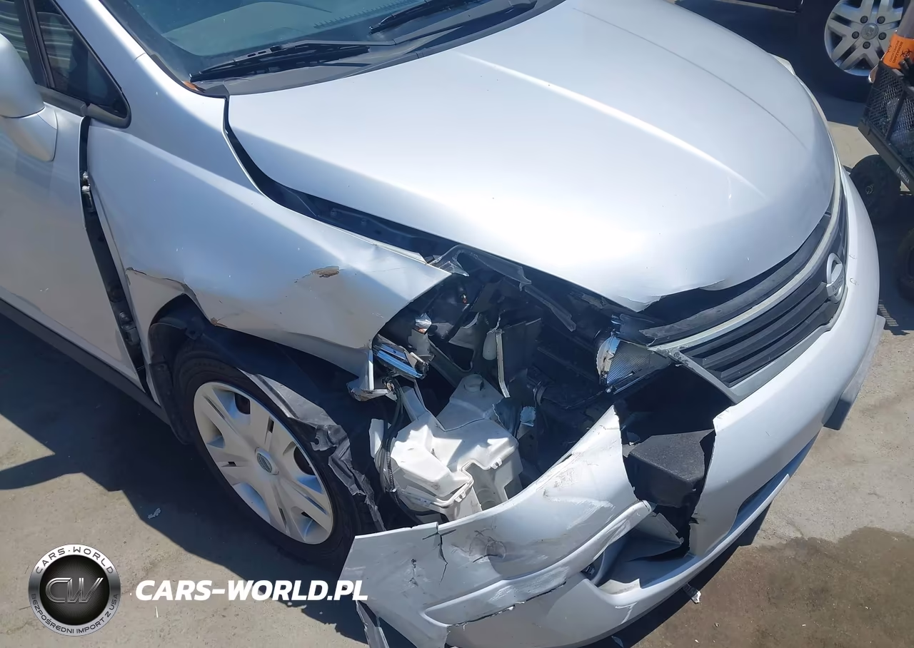 2010 Nissan Versa 1.8S VIN:3N1BC1CPXAL413047 - 6