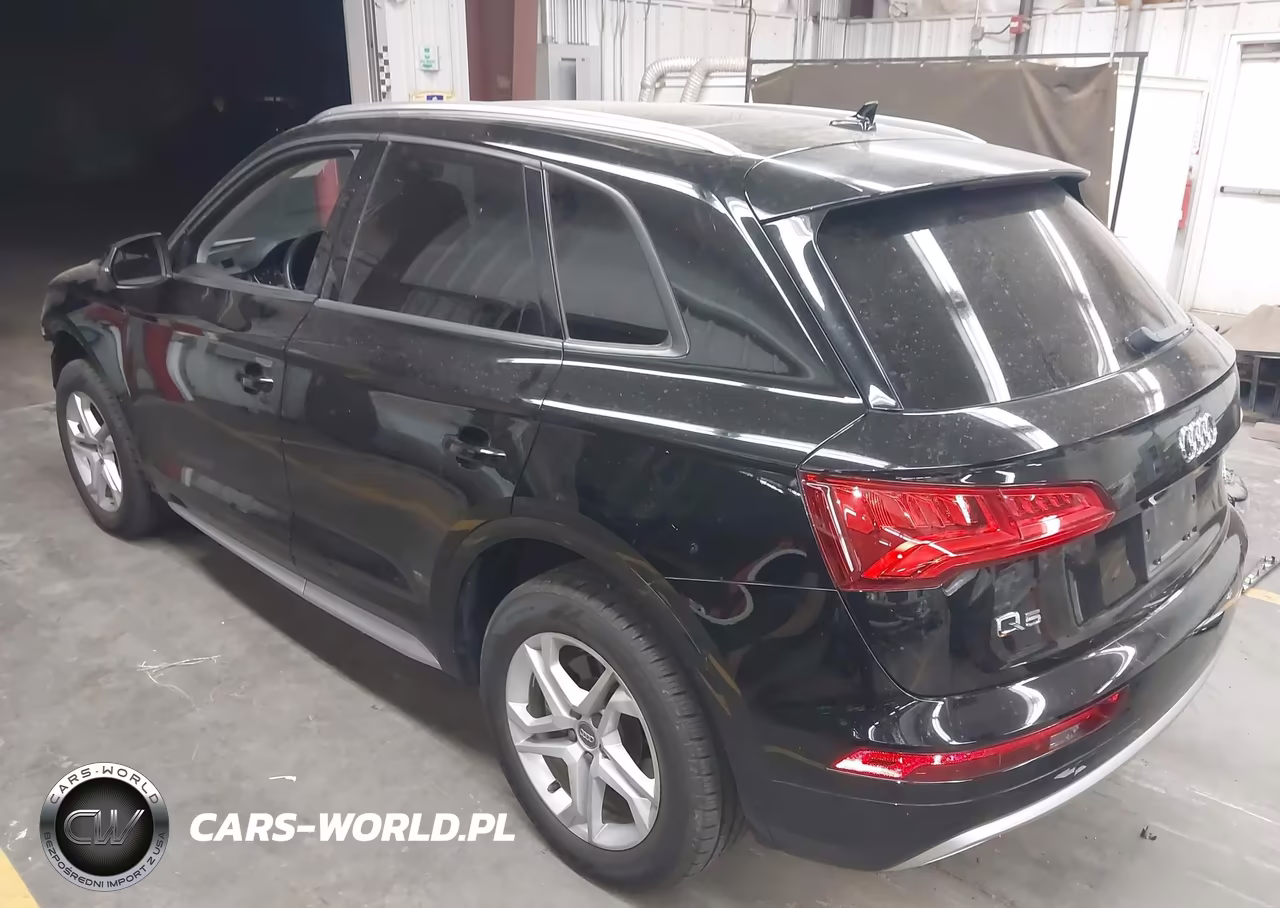 2018 Audi Q5 2.0T Premium-2.0T Tech Premium VIN:WA1ANAFY3J2124756 - 3