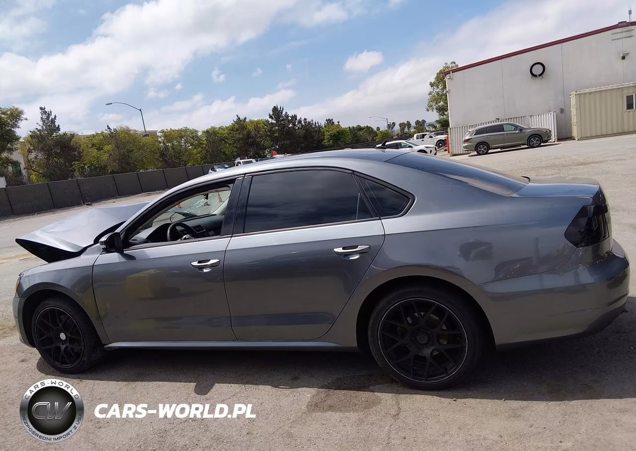 2015 Volkswagen Passat 1.8T S VIN:1VWAT7A3XFC026963 - 14