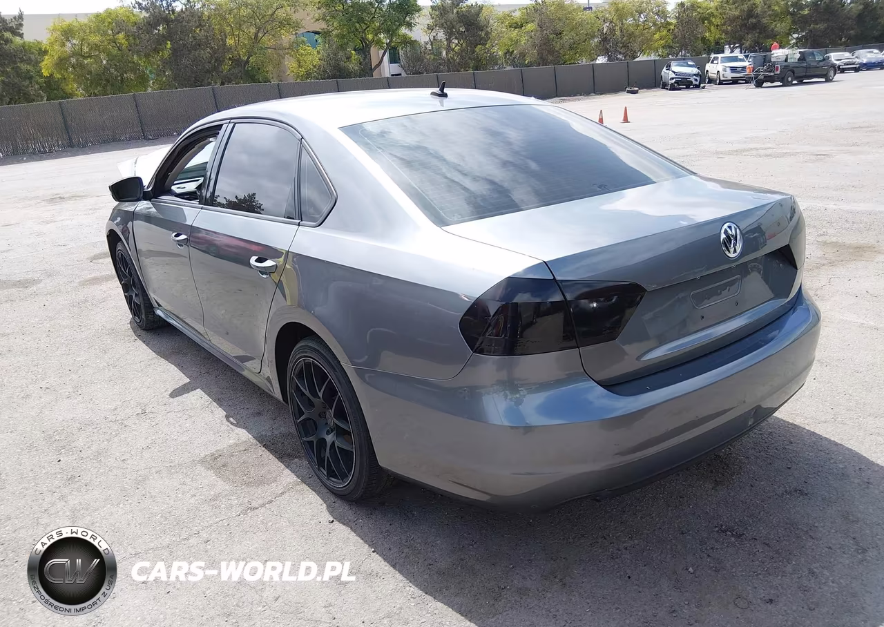 2015 Volkswagen Passat 1.8T S VIN:1VWAT7A3XFC026963 - 3