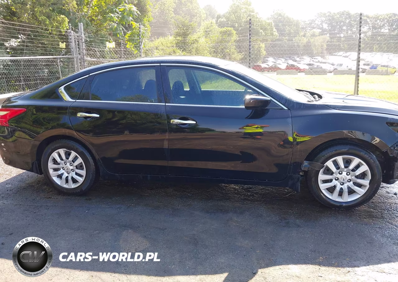 2017 Nissan Altima 2.5 S VIN:1N4AL3AP3HN330972 - 14