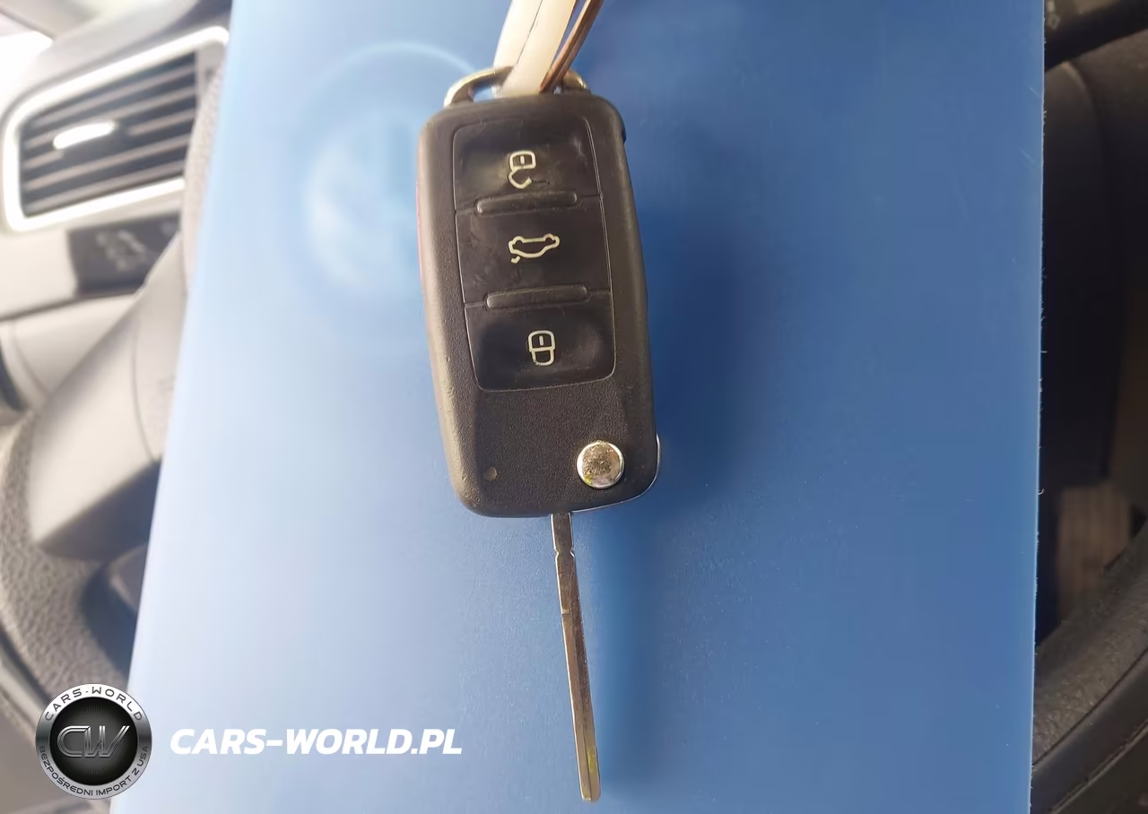 2011 Volkswagen Jetta 2.0L S VIN:3VW2K7AJ3BM357740 - 11