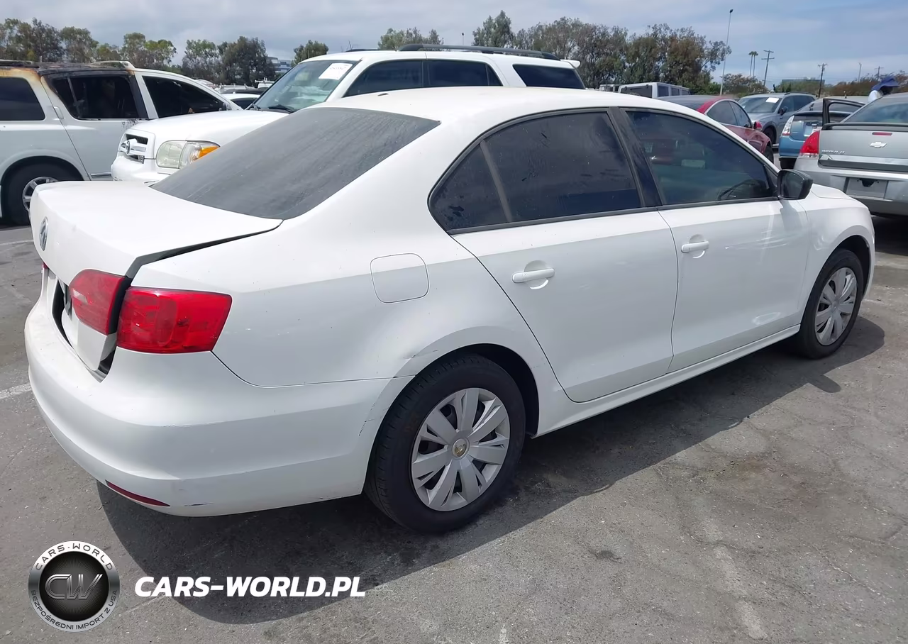 2011 Volkswagen Jetta 2.0L S VIN:3VW2K7AJ3BM357740 - 4