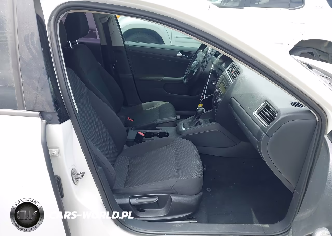 2011 Volkswagen Jetta 2.0L S VIN:3VW2K7AJ3BM357740 - 5