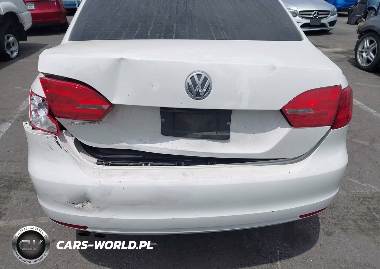 2011 Volkswagen Jetta 2.0L S VIN:3VW2K7AJ3BM357740 - 6