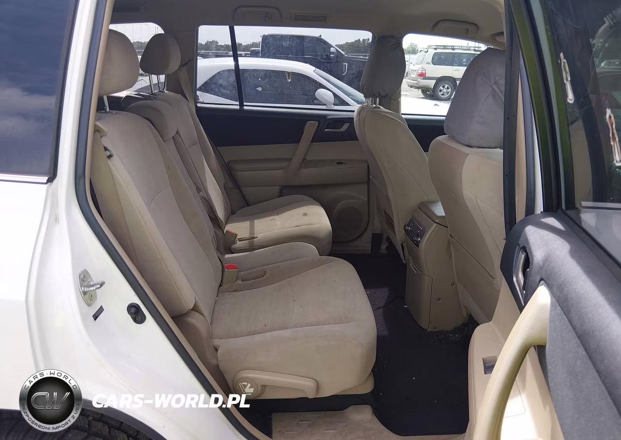2011 Toyota Highlander Base V6 VIN:5TDBK3EH1BS049923 - 8