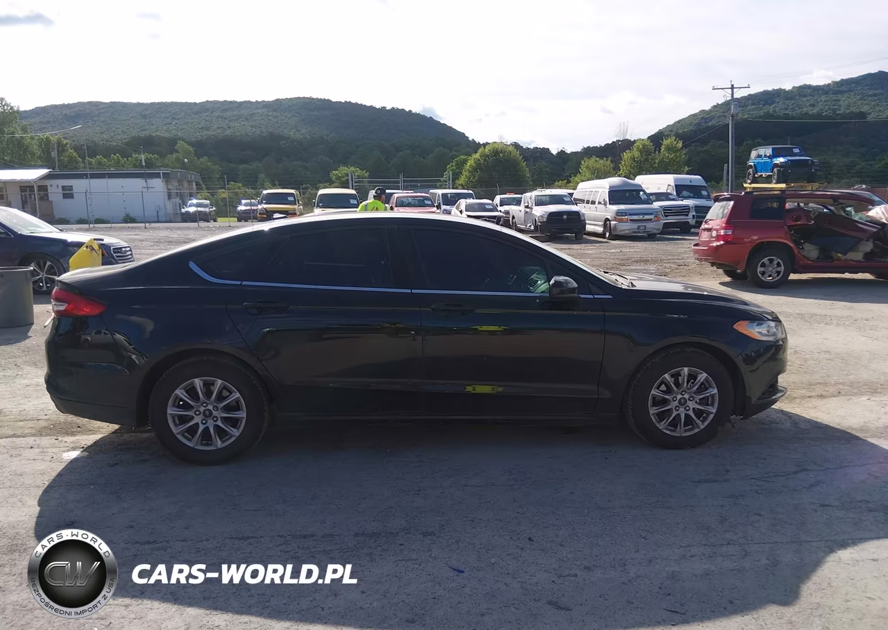 2017 Ford Fusion S VIN:3FA6P0G71HR338906 - 13
