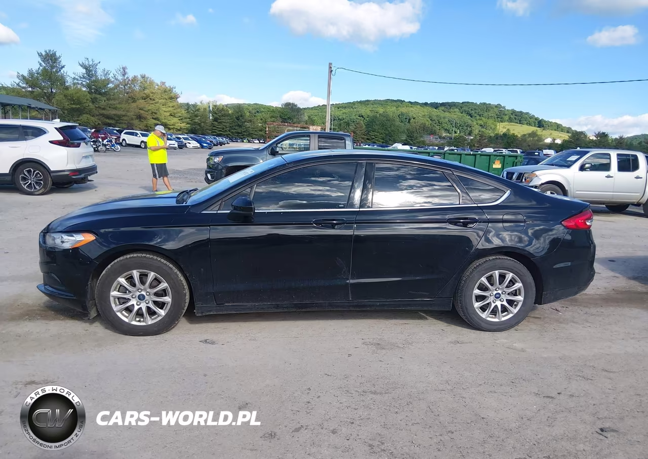 2017 Ford Fusion S VIN:3FA6P0G71HR338906 - 14