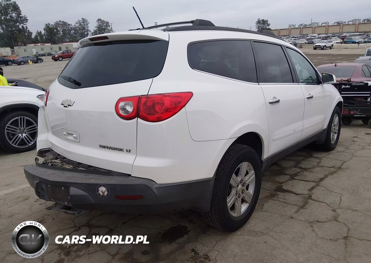 2010 Chevrolet Traverse Lt VIN:1GNLRFED7AJ226833 - 4