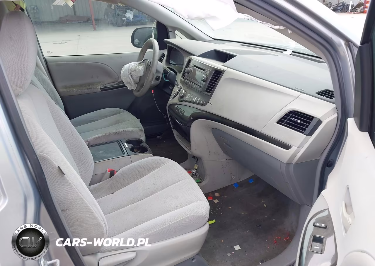 2014 Toyota Sienna Le VIN:5TDKK3DC2ES428035 - 5