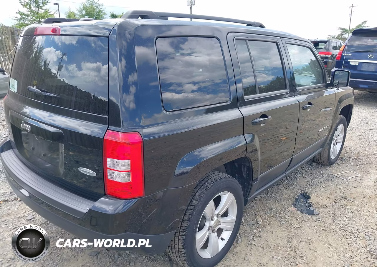 2014 Jeep Patriot Latitude VIN:1C4NJRFB6ED659586 - 4