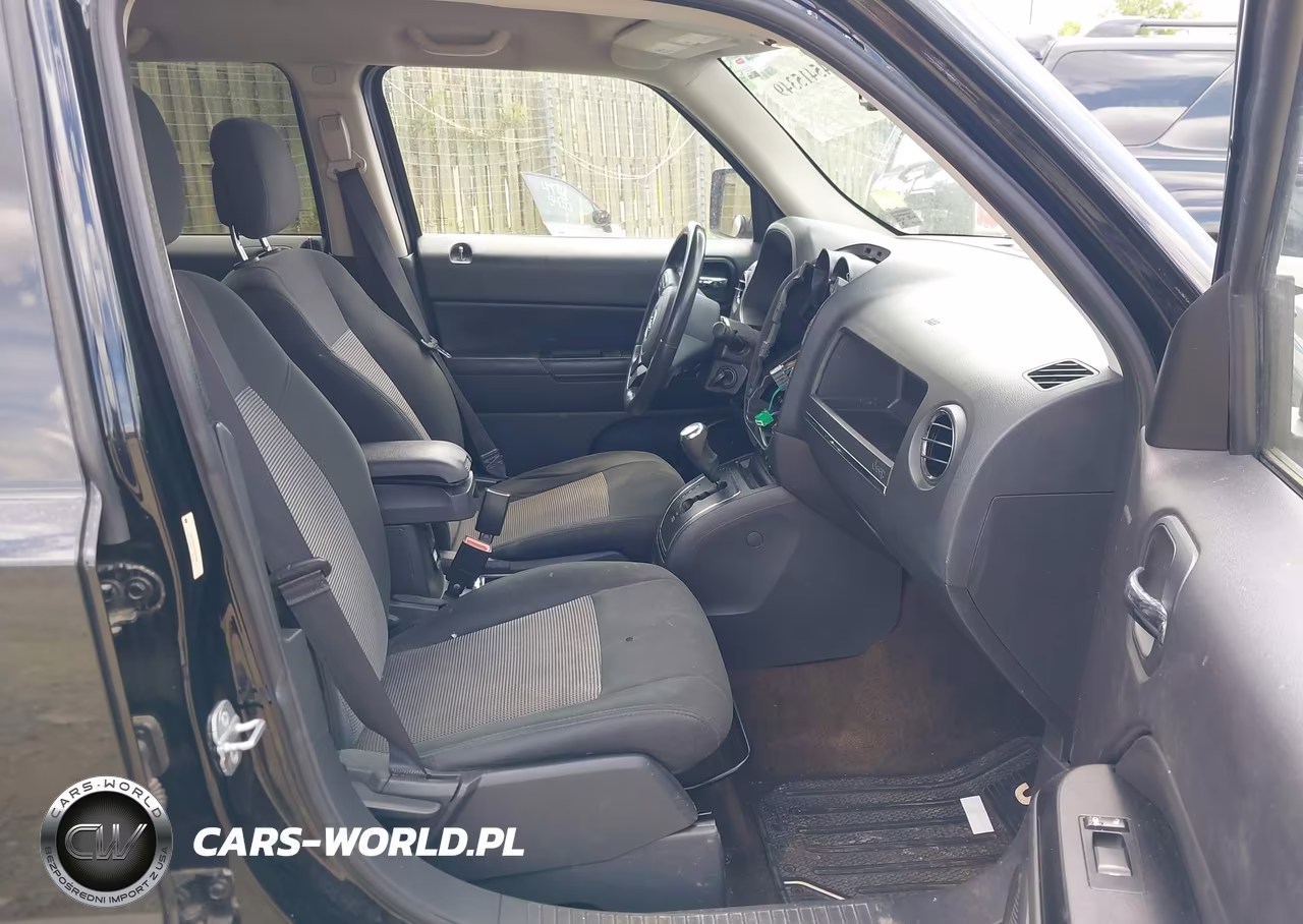 2014 Jeep Patriot Latitude VIN:1C4NJRFB6ED659586 - 5