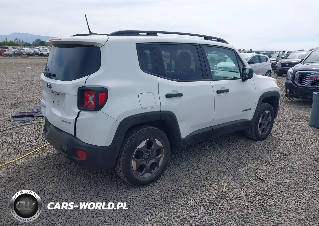 2017 Jeep Renegade Sport 4X4 VIN:ZACCJBAB5HPG16384 - 4