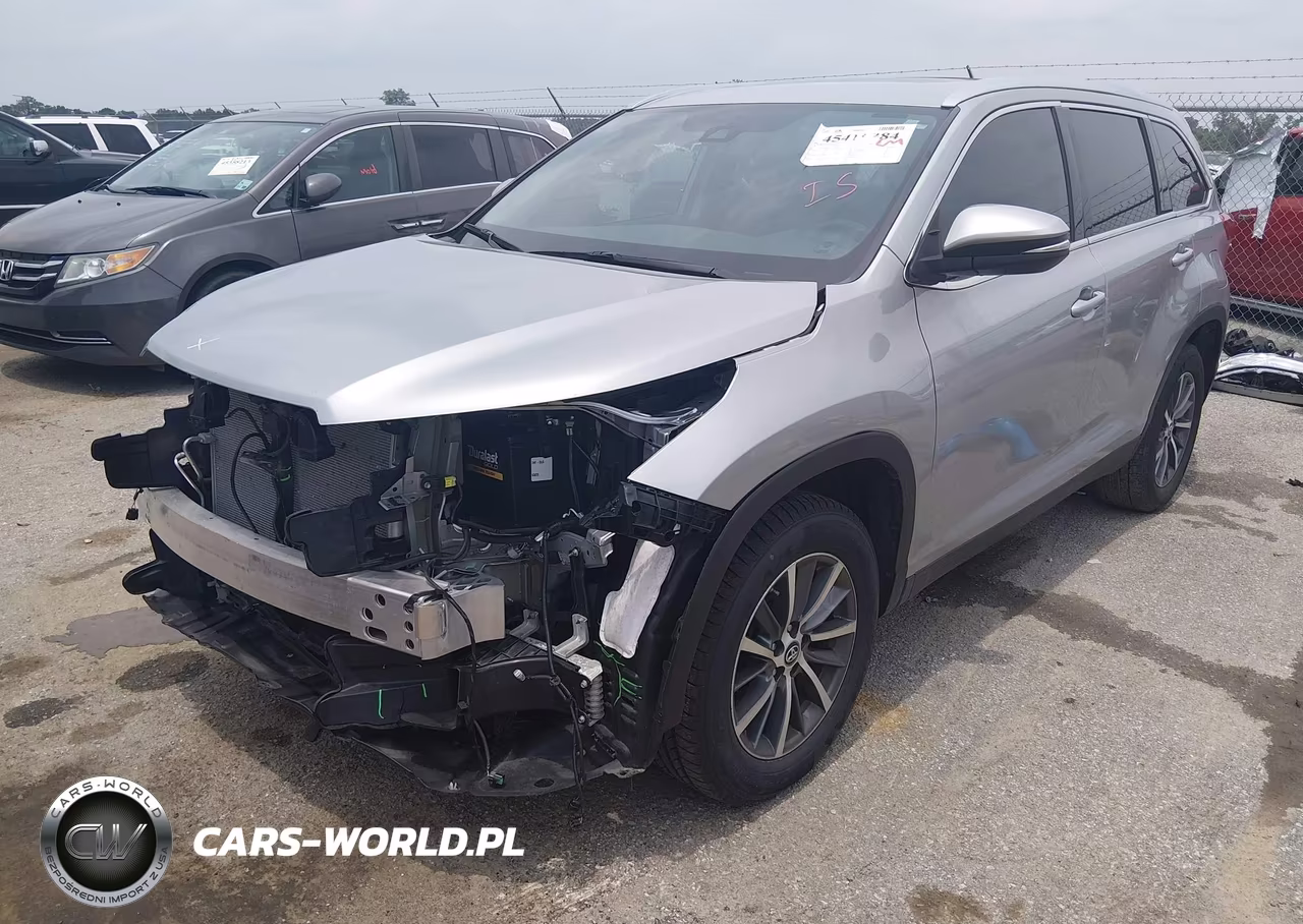 2019 Toyota Highlander Xle VIN:5TDKZRFH4KS355978 - 2