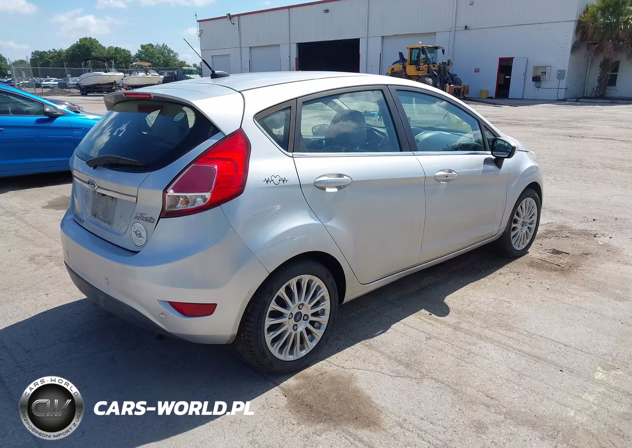 2015 Ford Fiesta Titanium VIN:3FADP4FJ1FM208789 - 4