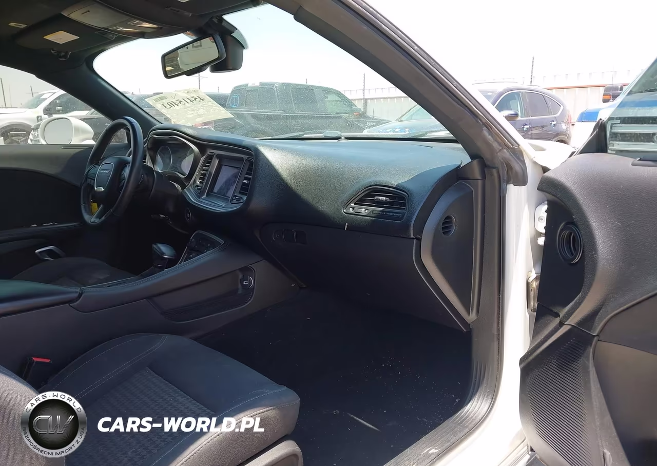 2019 Dodge Challenger Sxt VIN:2C3CDZAG6KH616001 - 5