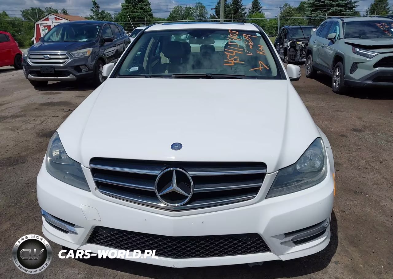 2013 Mercedes-Benz C 300 Sport 4Matic VIN:WDDGF8AB7DR242609 - 12